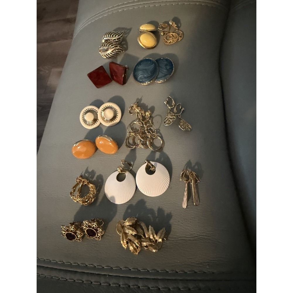 Lot of 15 Vintage Clip On Earrings  2- Signed Trifari Variety Of Colors & Styles